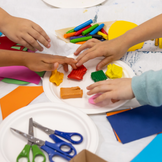 Free drop-in art-making session designed for preschoolers and their grown-ups!