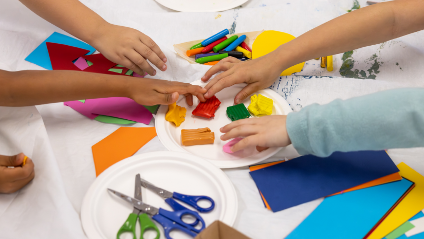 Free drop-in art-making session designed for preschoolers and their grown-ups!